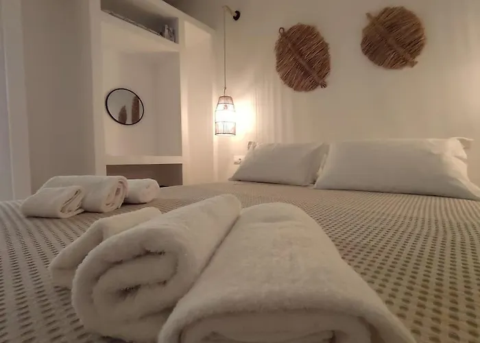 Eolia Luxury Andros Βίλα *