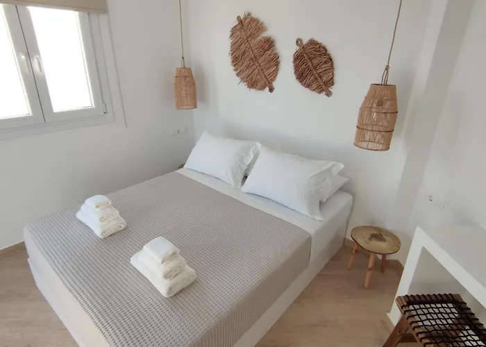 Eolia Luxury Andros Μπατσί